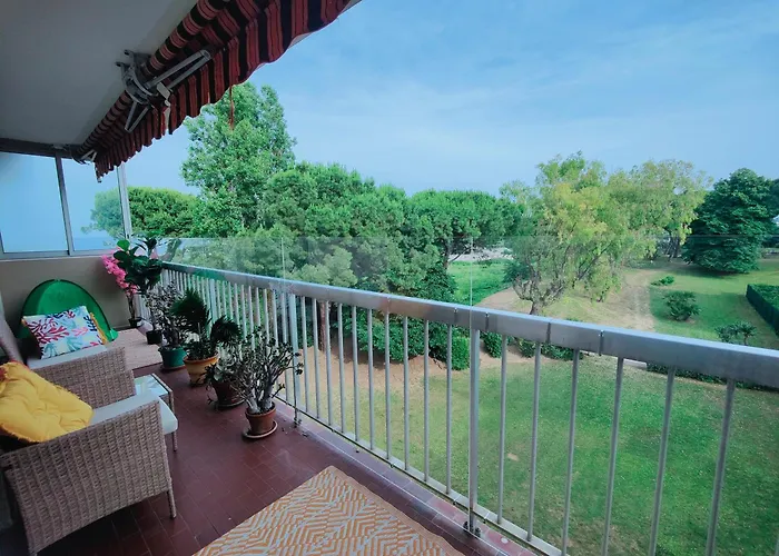 Beau T3 Au Calme Près Gare, Et Centre Appartamento Antibes