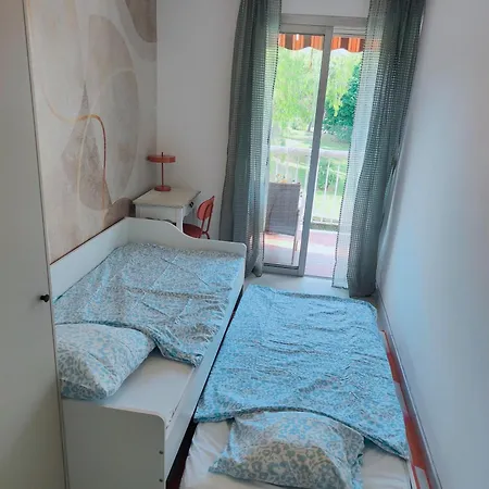 Appartement Beau T3 Au Calme Pres Gare, Et Centre *