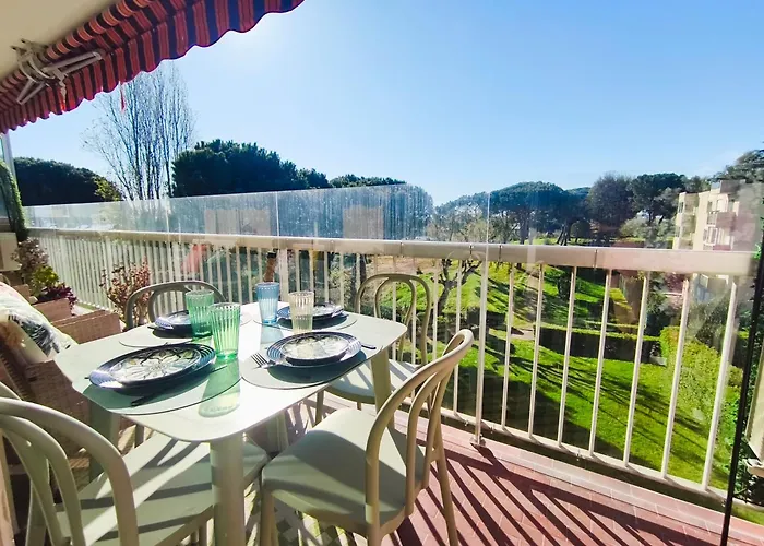 Beau T3 Au Calme Pres Gare, Et Centre * 昂蒂布